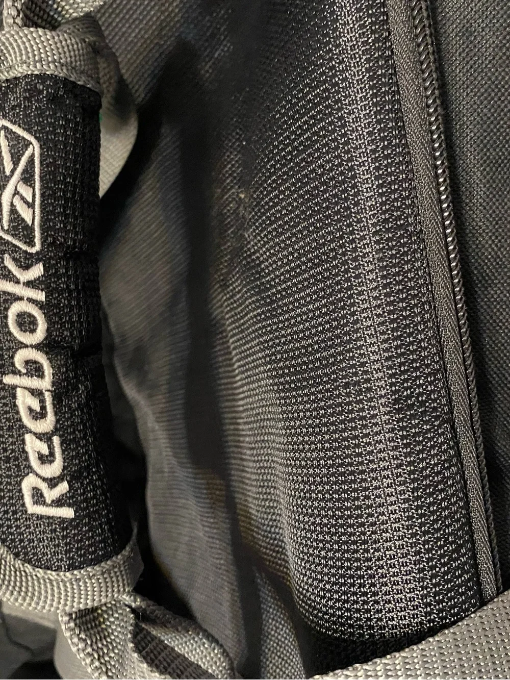 Vintage Reebok Large Black Grey Media Tech Duffel Gym Travel Bag NWOT Strap